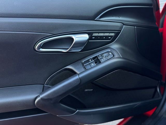 Used 2022 Porsche 718 Boxster RWD image 14