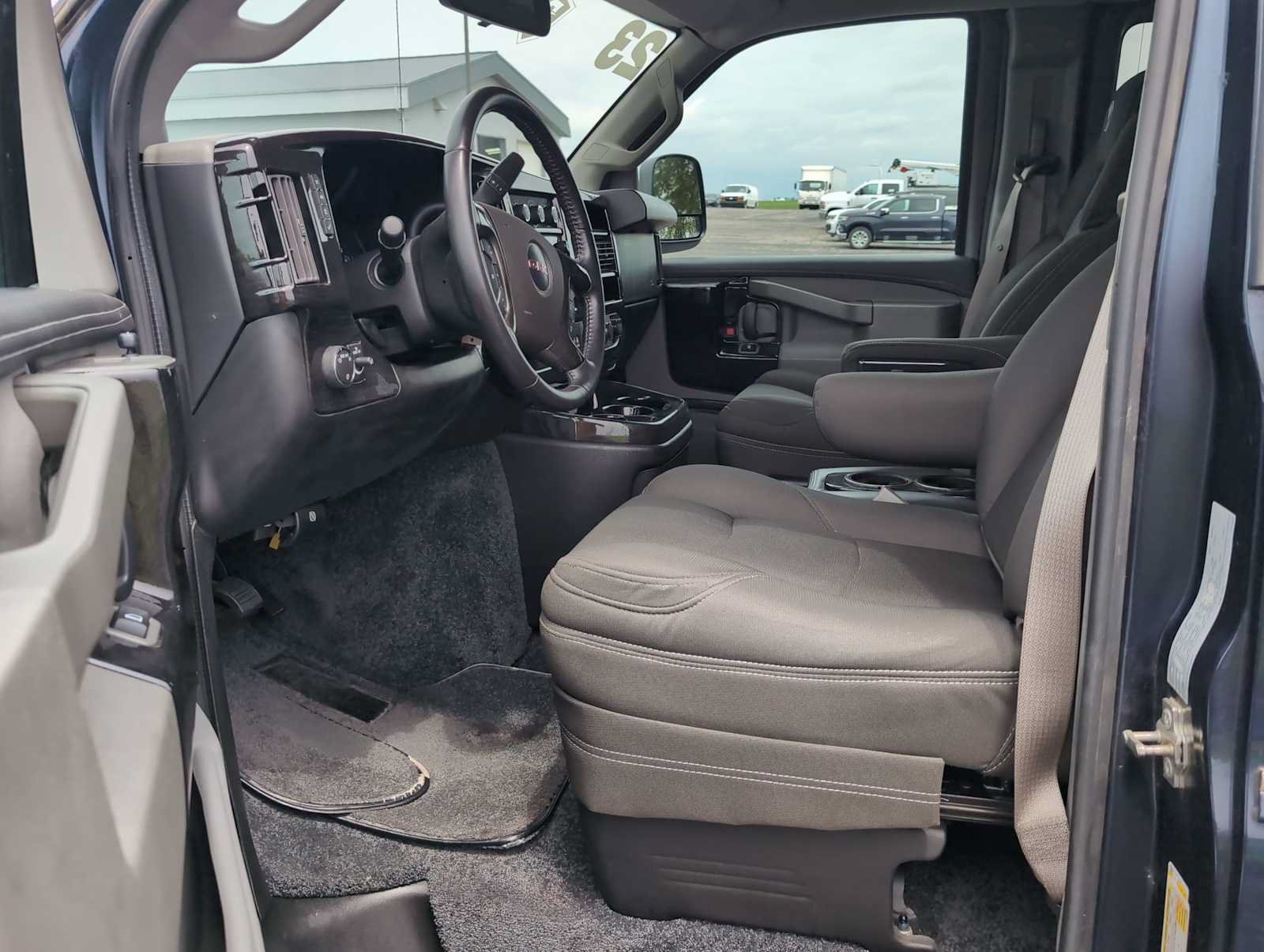 Used 2023 GMC Savana 2500 RWD image 17