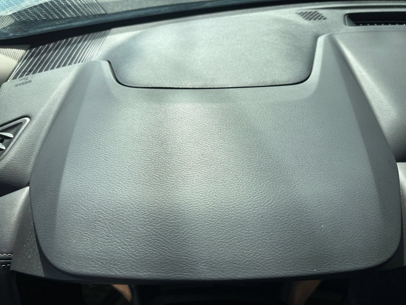 Used 2025 Nissan Rogue SV FWD image 35