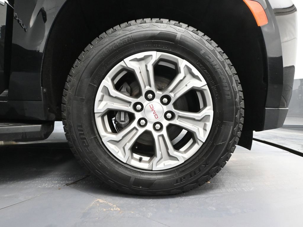 Used 2024 GMC Yukon XL SLE image 15