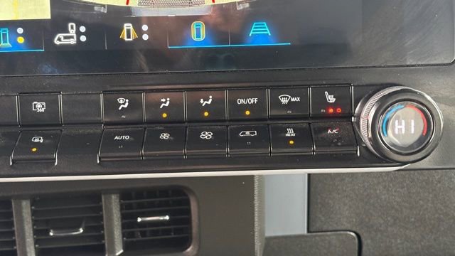 Used 2024 Chevrolet Brightdrop 400 w/ Commercial Equipment Package image 29