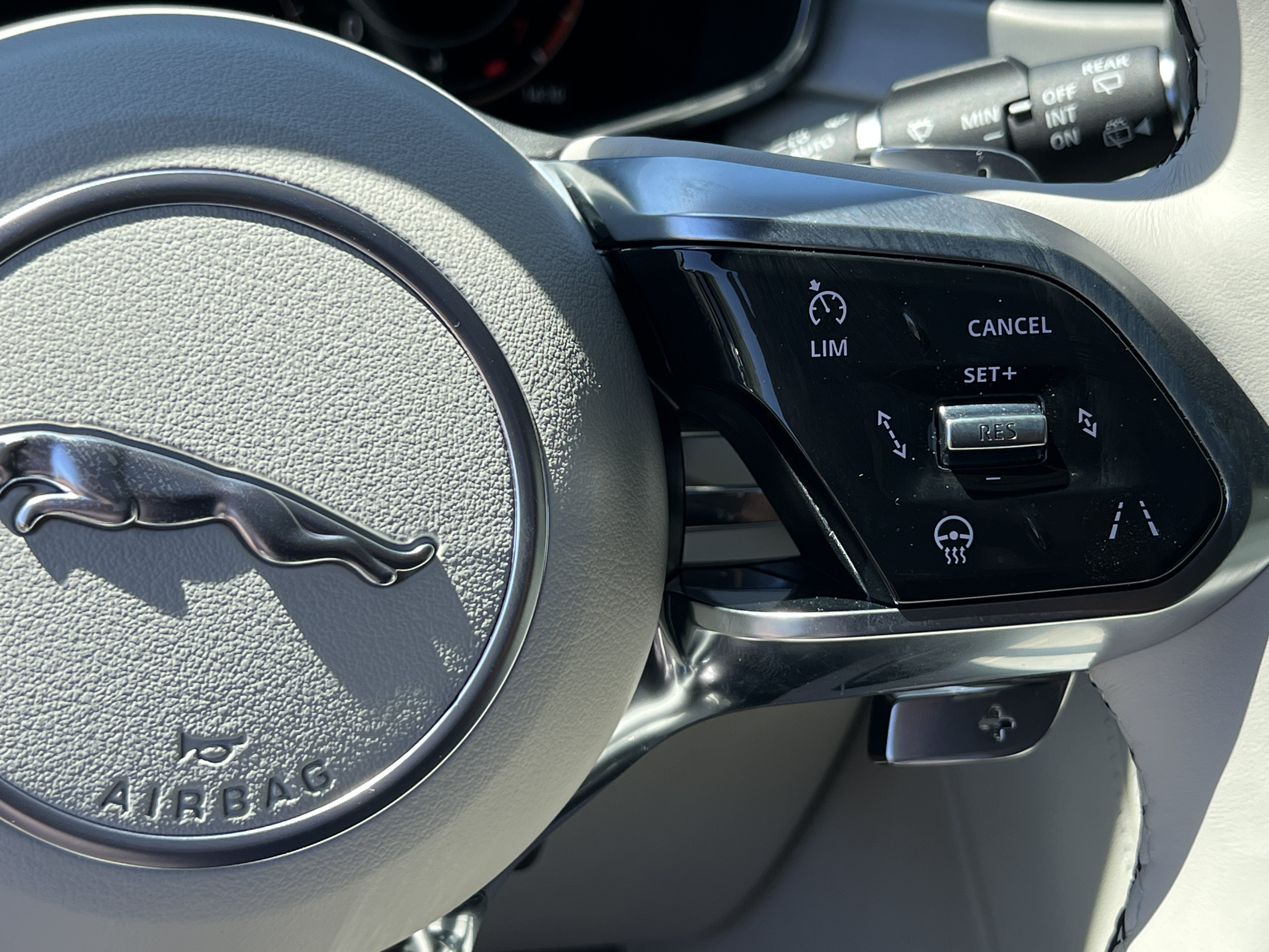 New 2025 Jaguar F-PACE R-Dynamic S AWD/4WD image 27
