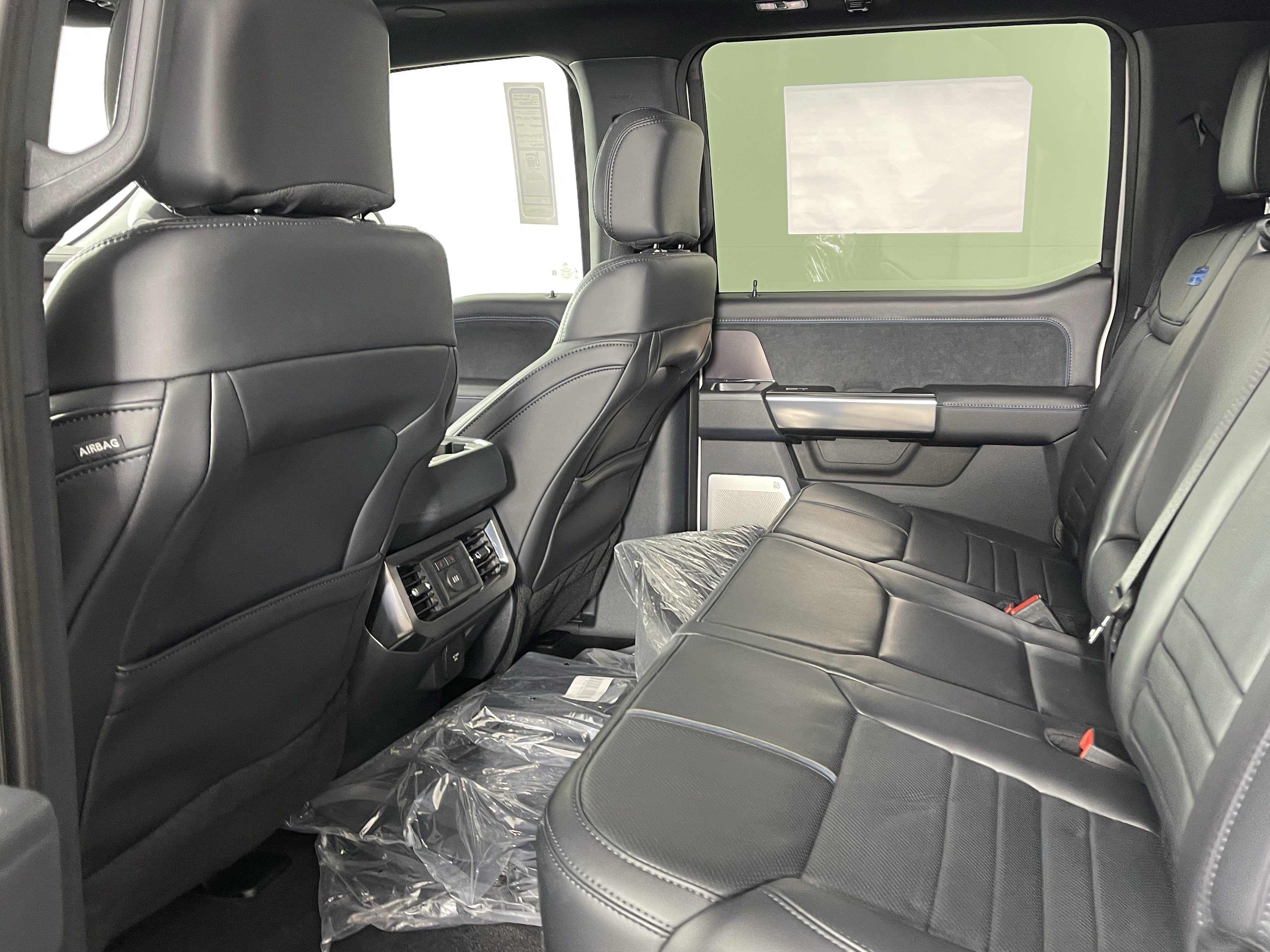 New 2026 Ford F450 Platinum w/ FX4 Off-Road Package AWD/4WD image 12