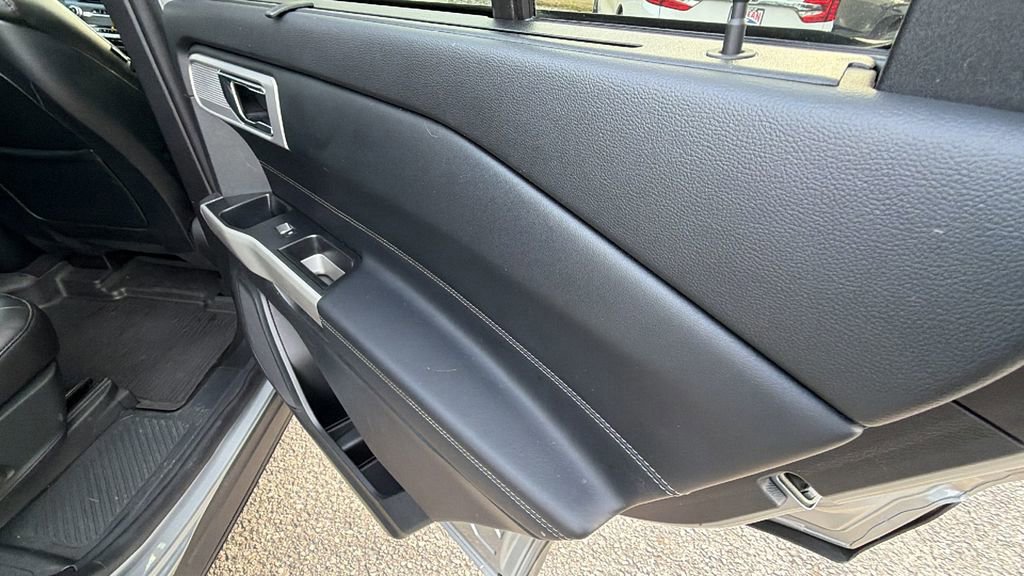 Used 2020 Ford Explorer Limited w/ Class III Trailer Tow Package image 18