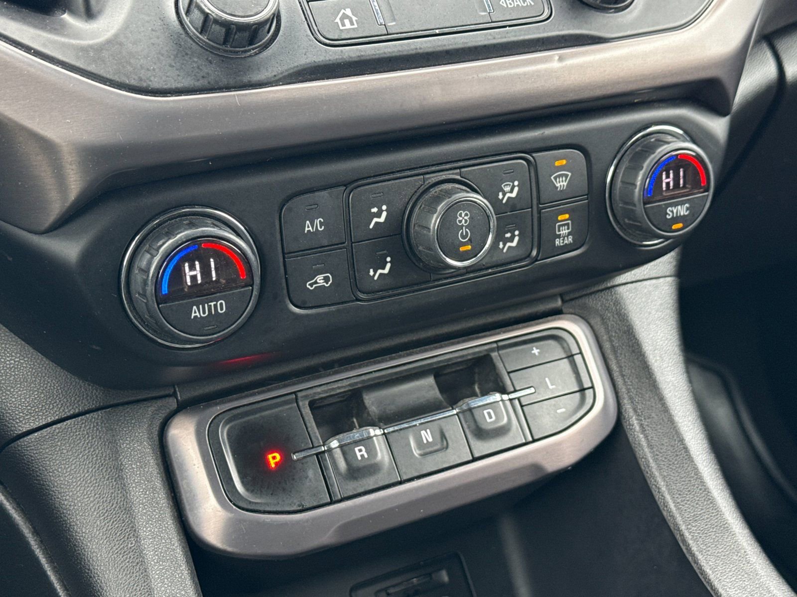 Used 2020 GMC Acadia AT4 w/ Driver Alert Package II image 24