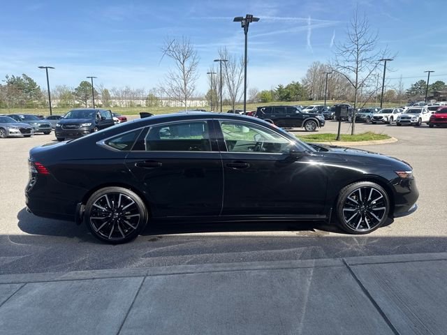 Used 2024 Honda Accord Touring image 5