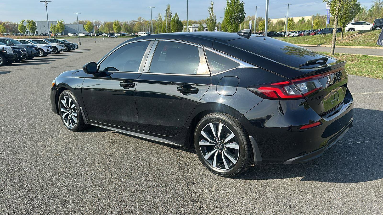 Used 2022 Honda Civic EX-L image 10