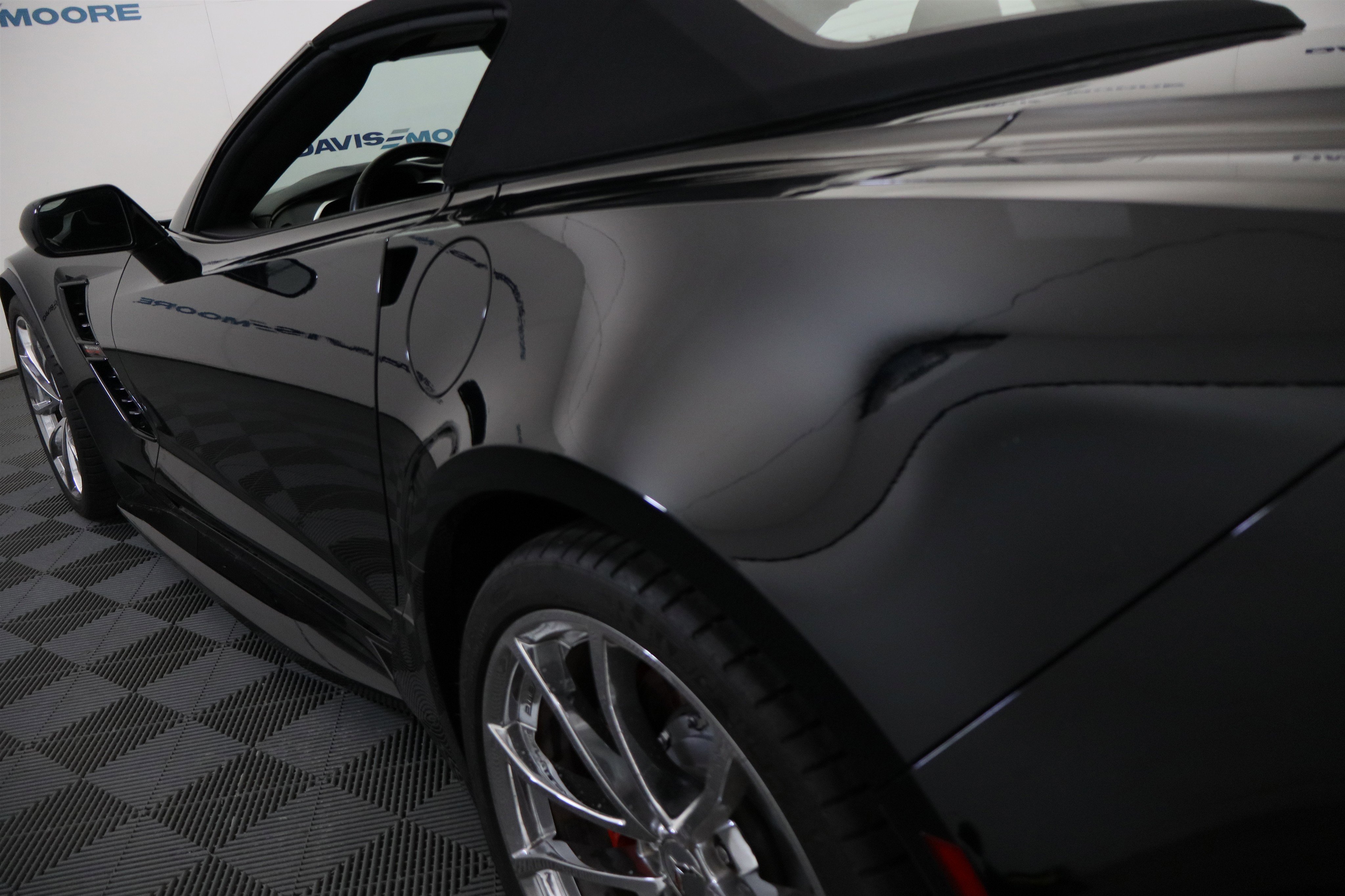 Used 2018 Chevrolet Corvette Grand Sport image 11