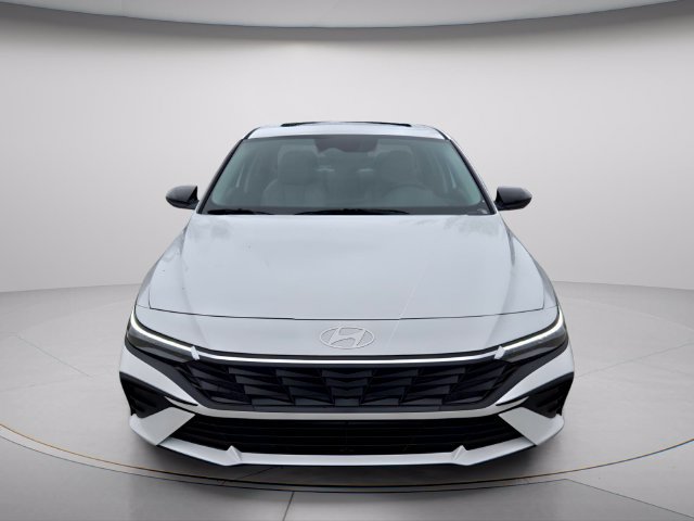 New 2026 Hyundai Elantra SEL Sport FWD image 3
