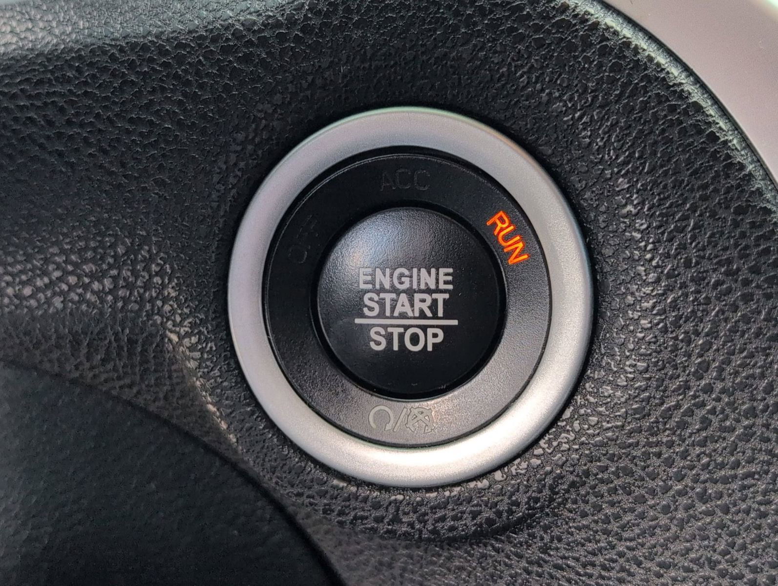 Used 2019 Chrysler 300 Limited image 22