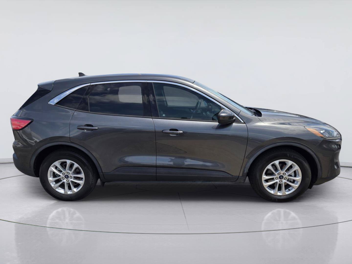 Used 2020 Ford Escape SE FWD image 4