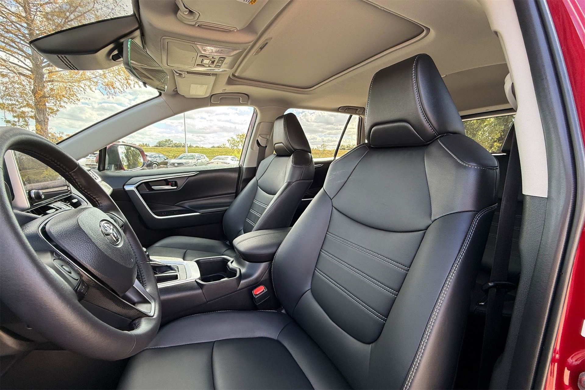 Used 2025 Toyota RAV4 XLE Premium image 11