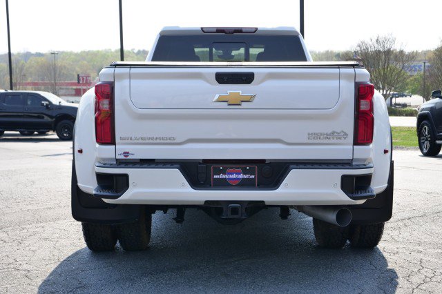 Used 2022 Chevrolet Silverado 3500 High Country w/ Technology Package image 7