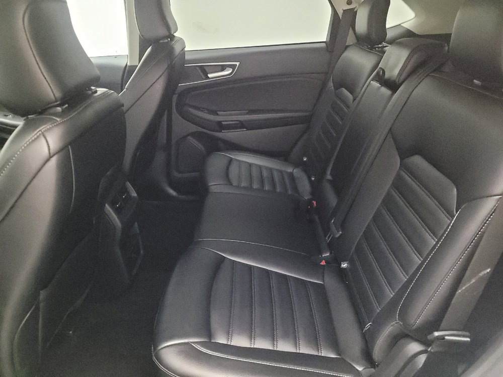 Used 2023 Ford Edge SEL image 18