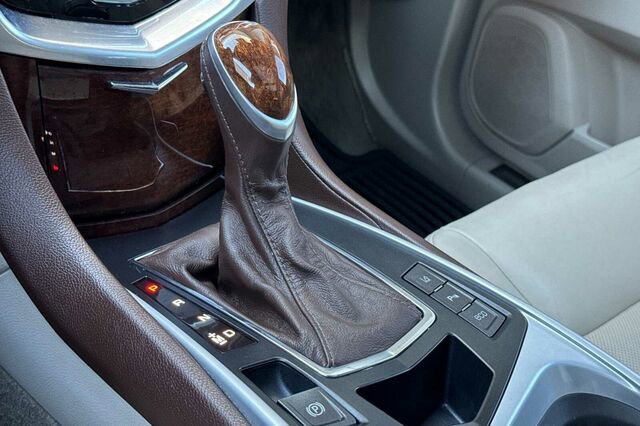 Used 2013 Cadillac SRX Luxury w/ Driver Awareness Package image 22