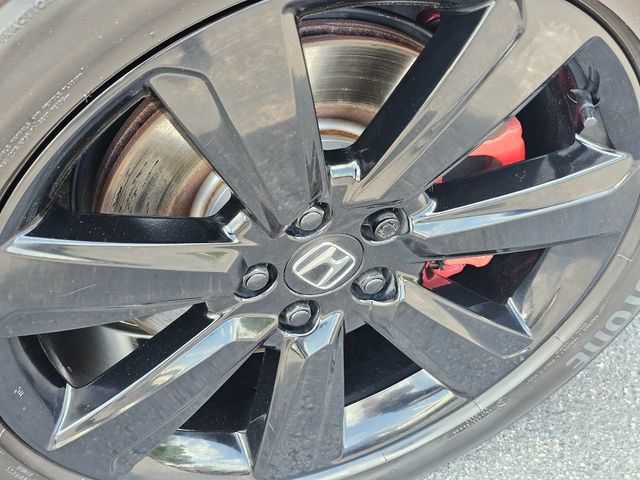 Used 2025 Honda Pilot Black Edition image 6