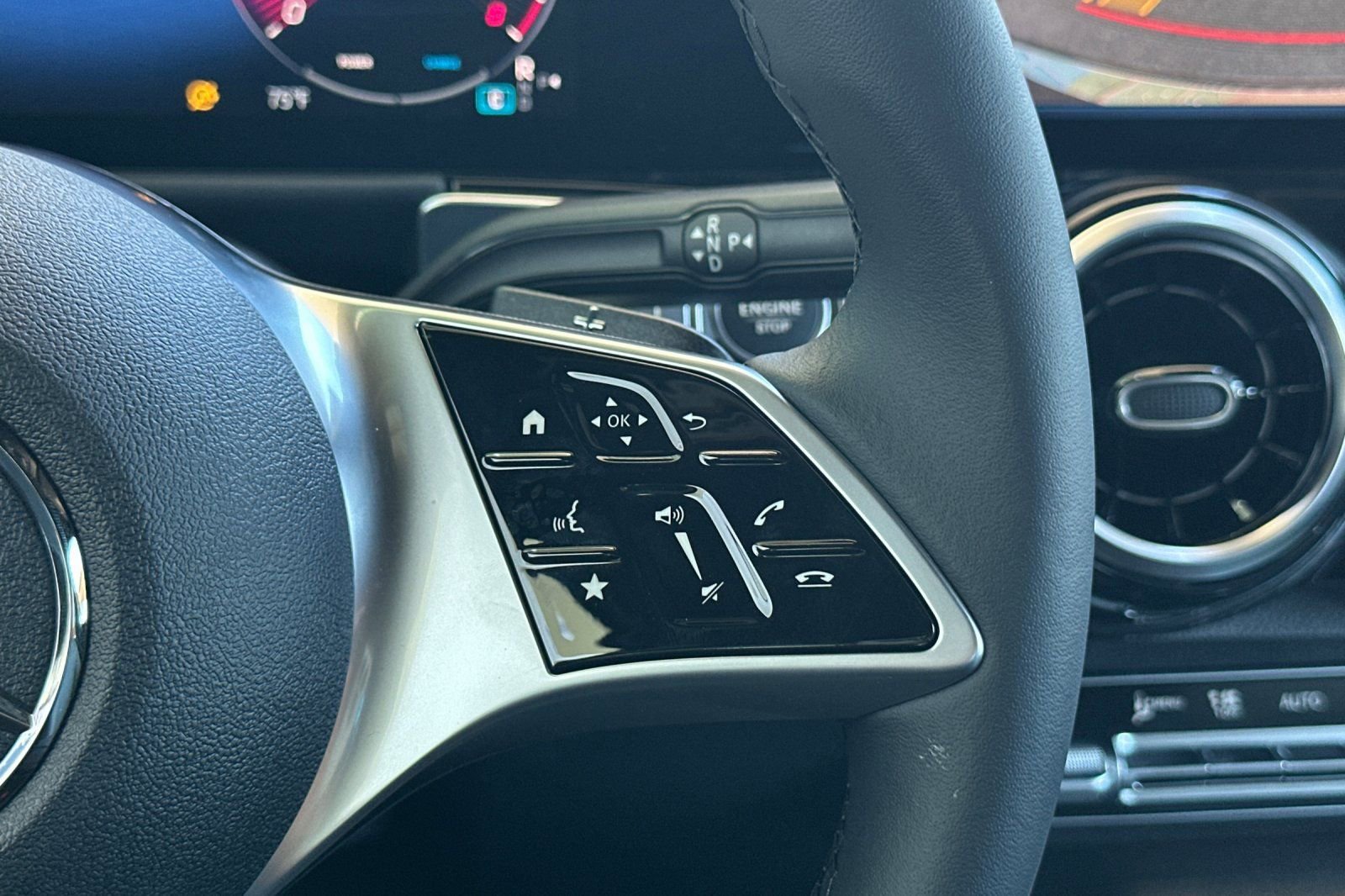 New 2026 Mercedes-Benz GLB 250 image 26