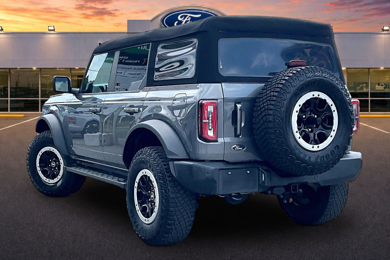 Certified 2023 Ford Bronco Outer Banks w/ Sasquatch Package AWD/4WD video 2
