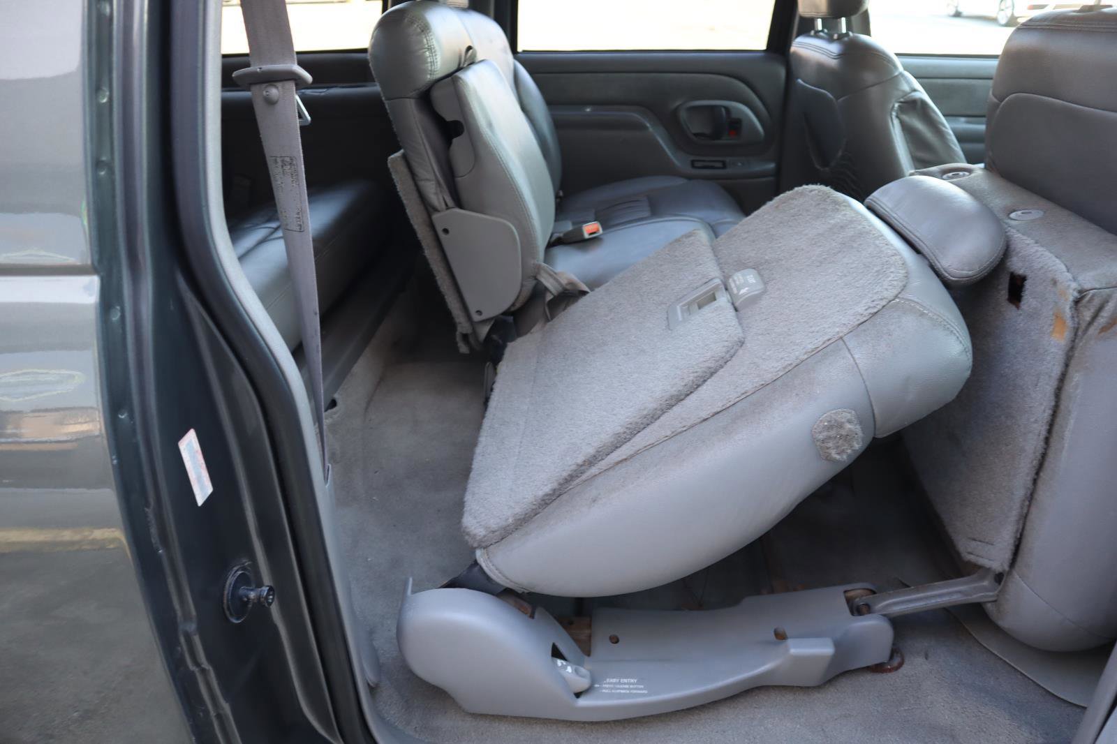 Used 1999 Chevrolet Suburban 2WD w/ Preferred Equipment Group 3 image 41