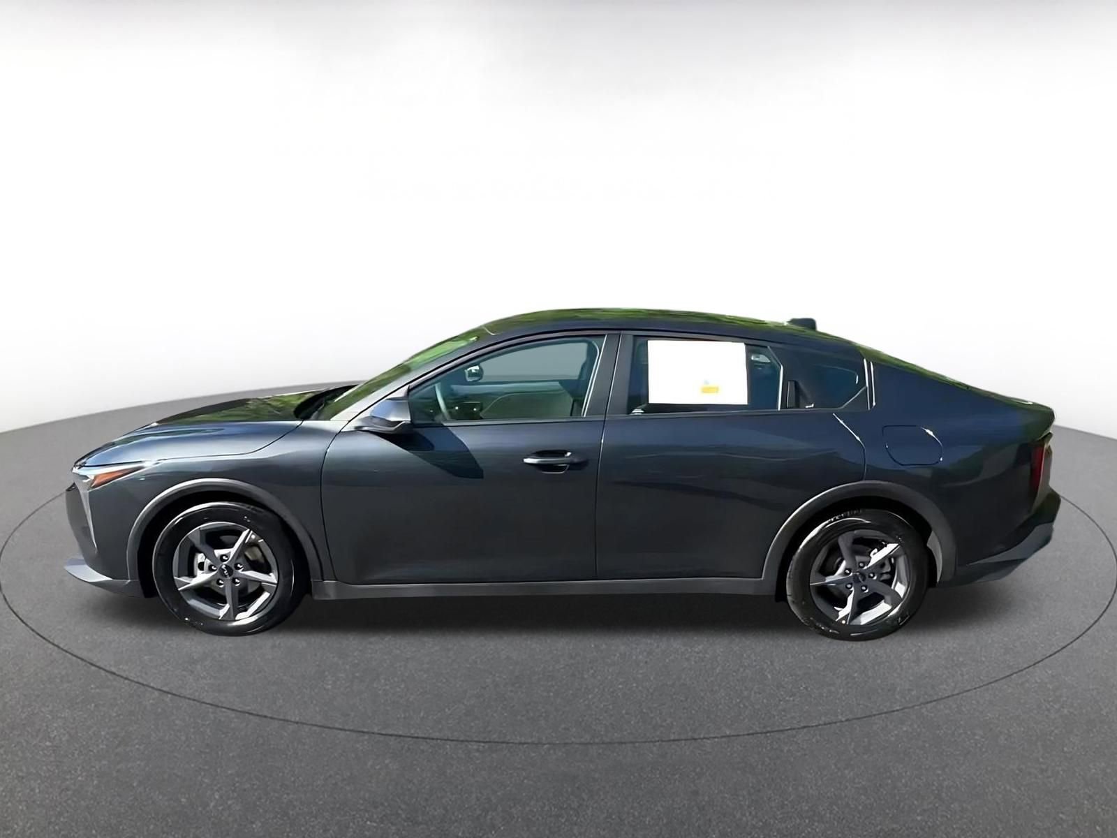 Used 2025 Kia K4 FWD image 8