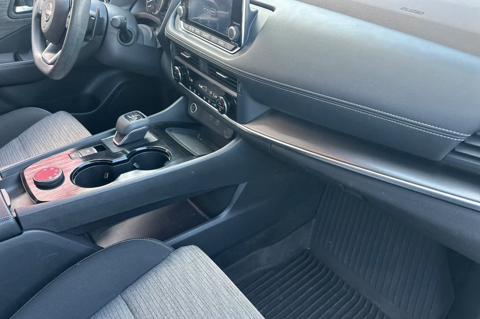 Used 2023 Nissan Rogue SV AWD/4WD image 18