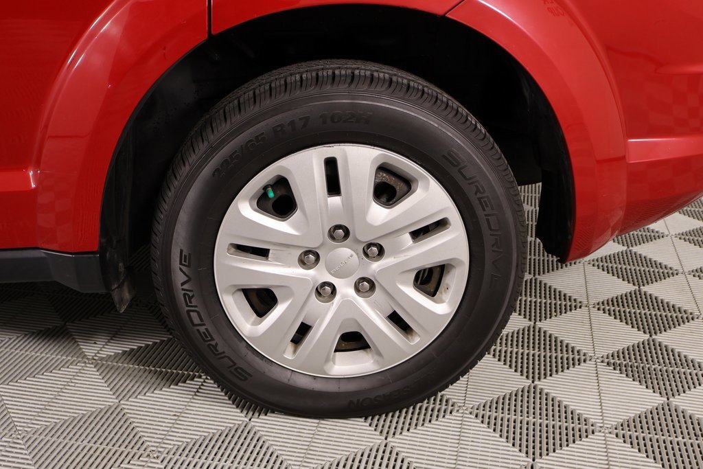 Used 2020 Dodge Journey SE w/ SE Popular Equipment Group image 17