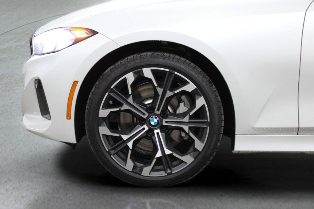 Used 2026 BMW 330i Sedan w/ Convenience Package RWD image 6
