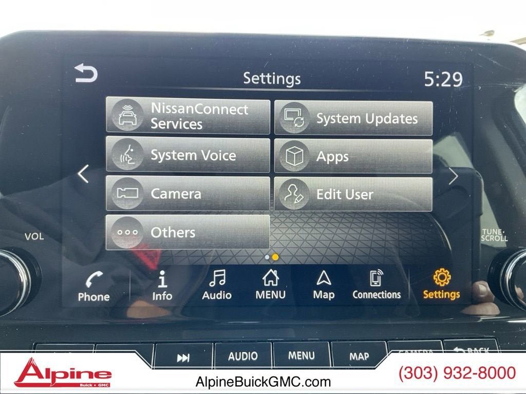 Used 2025 Nissan Pathfinder SL AWD/4WD image 17