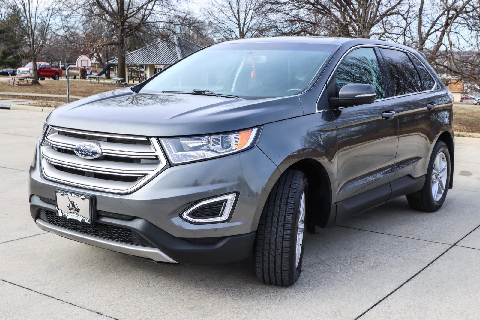 Used 2018 Ford Edge SEL image 3