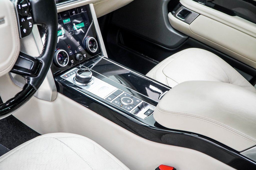 Used 2019 Land Rover Range Rover HSE image 16