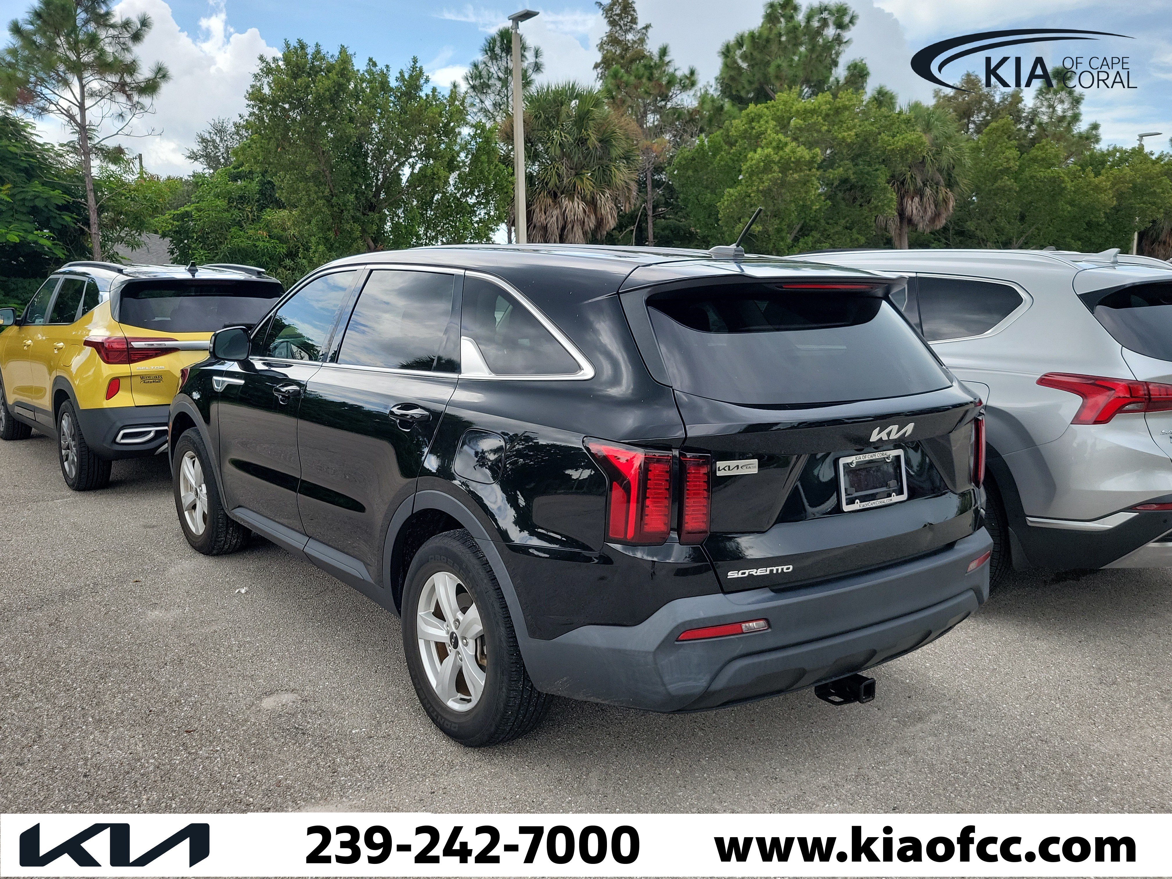 Used 2023 Kia Sorento LX FWD image 5