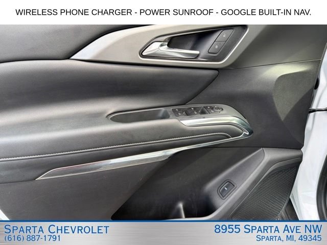 Used 2025 Chevrolet Traverse LT w/ Sun and Wheel Package AWD/4WD image 17