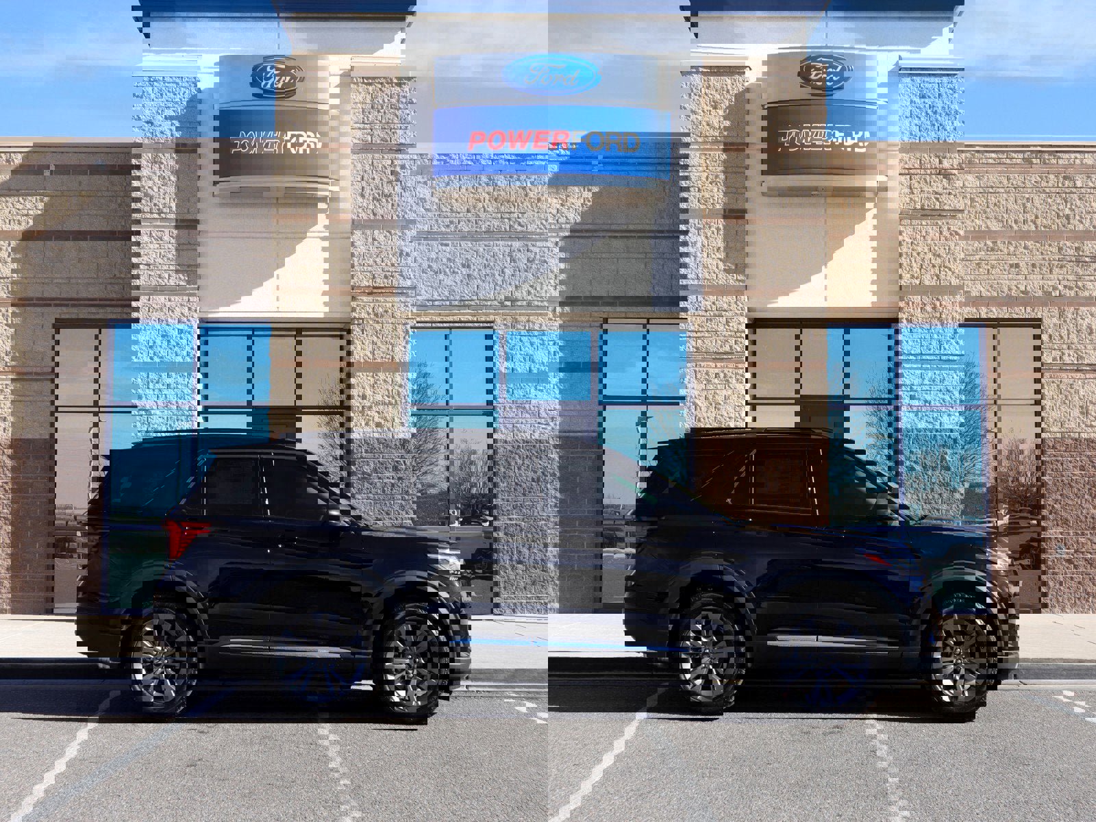 New 2025 Ford Explorer Active w/ Active Comfort Package image 5