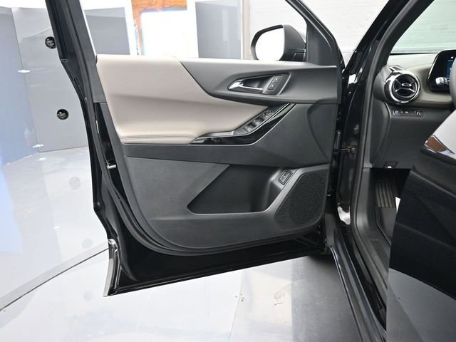 New 2026 Chevrolet Equinox LT w/ Convenience Package II image 11