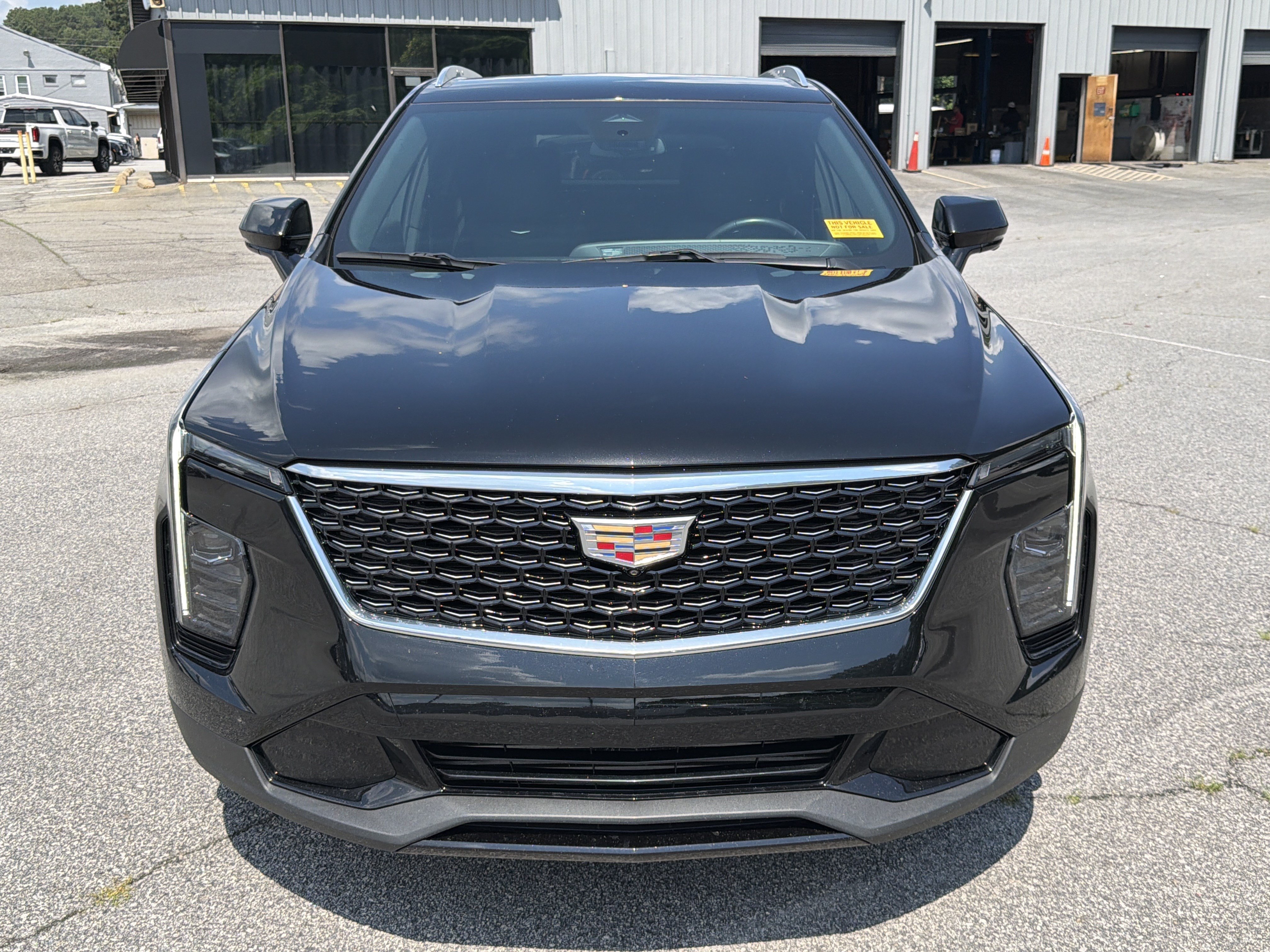 Used 2025 Cadillac XT4 Premium Luxury FWD image 12