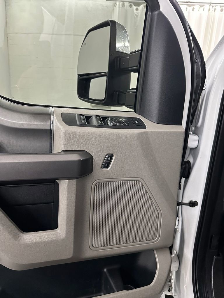 Used 2019 Ford F250 XLT w/ XLT Premium Package image 9