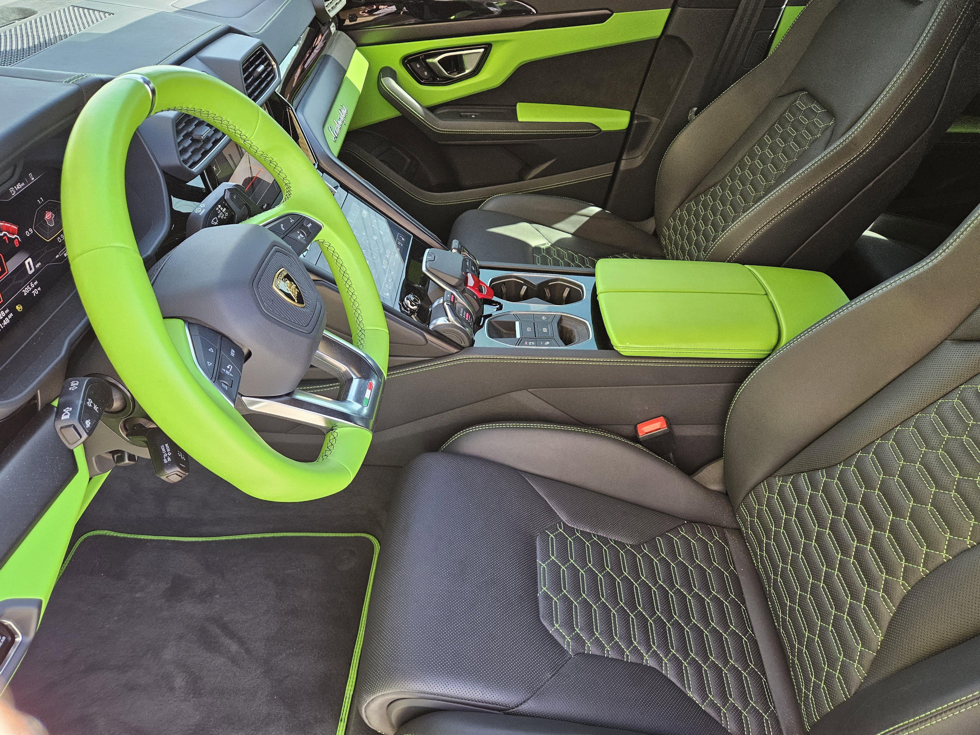 Used 2021 Lamborghini Urus image 15