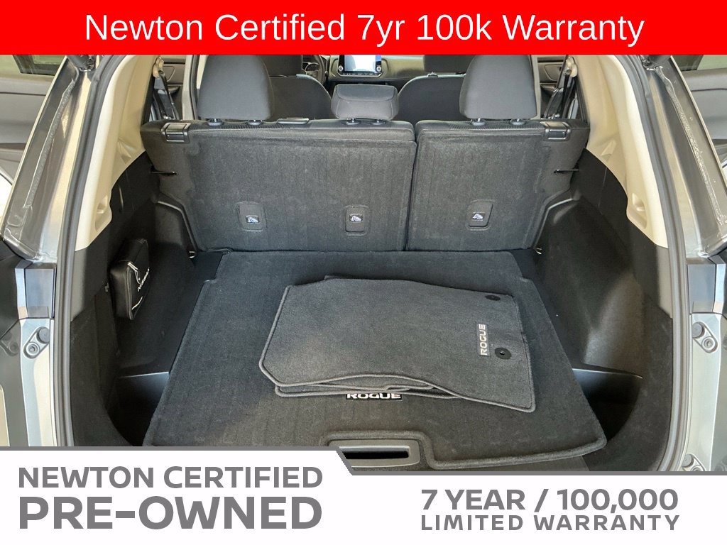 Used 2026 Nissan Rogue SV w/ Cold Weather Package FWD image 19