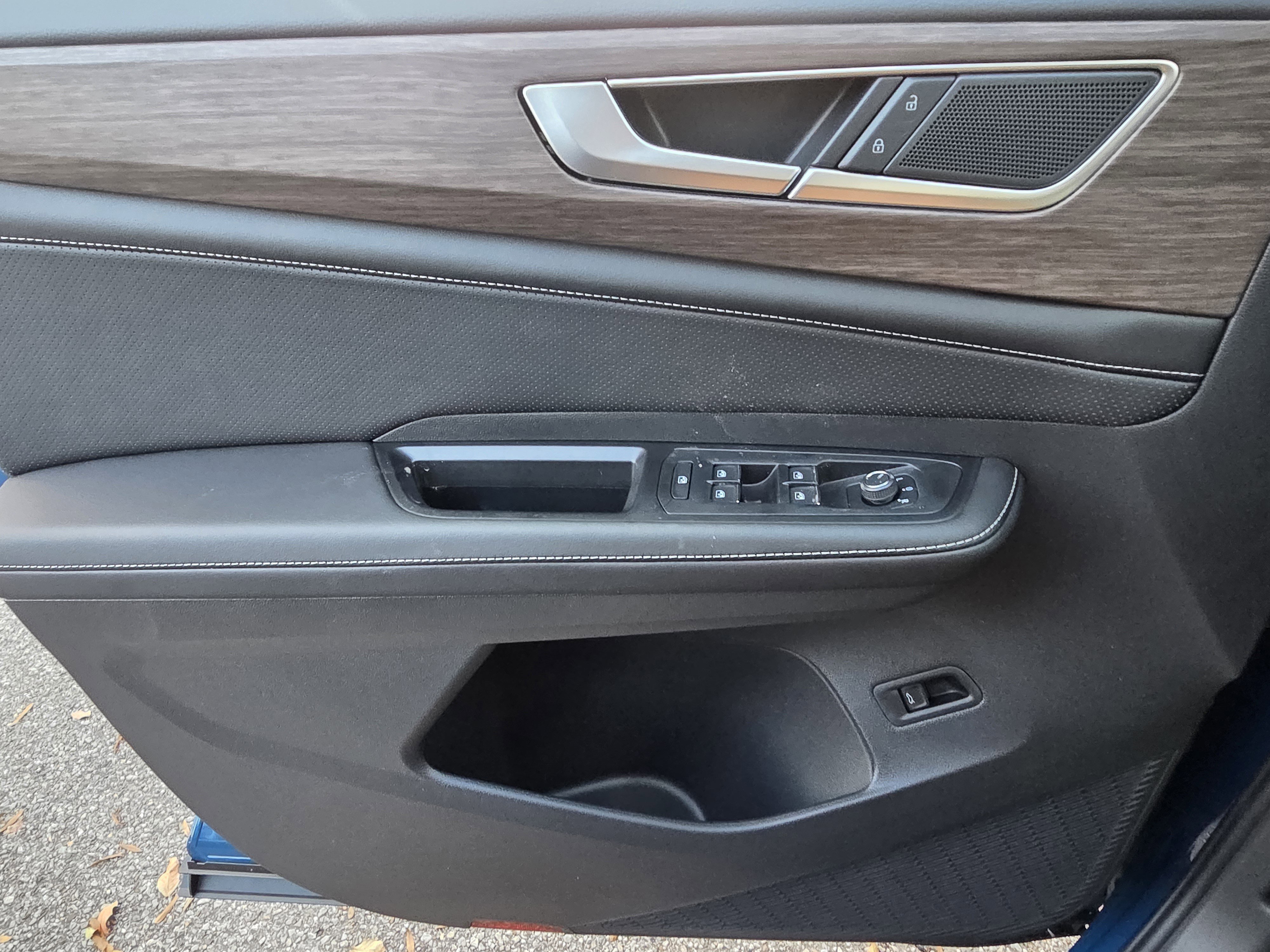 New 2026 Volkswagen Atlas SEL image 5