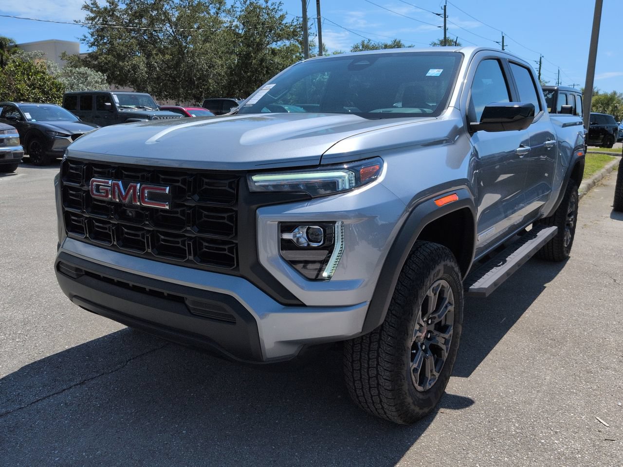 Used 2025 GMC Canyon Elevation w/ Technology Package RWD image 9