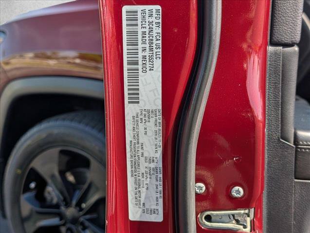 Used 2021 Jeep Compass Latitude w/ Sun and Sound Group FWD image 27