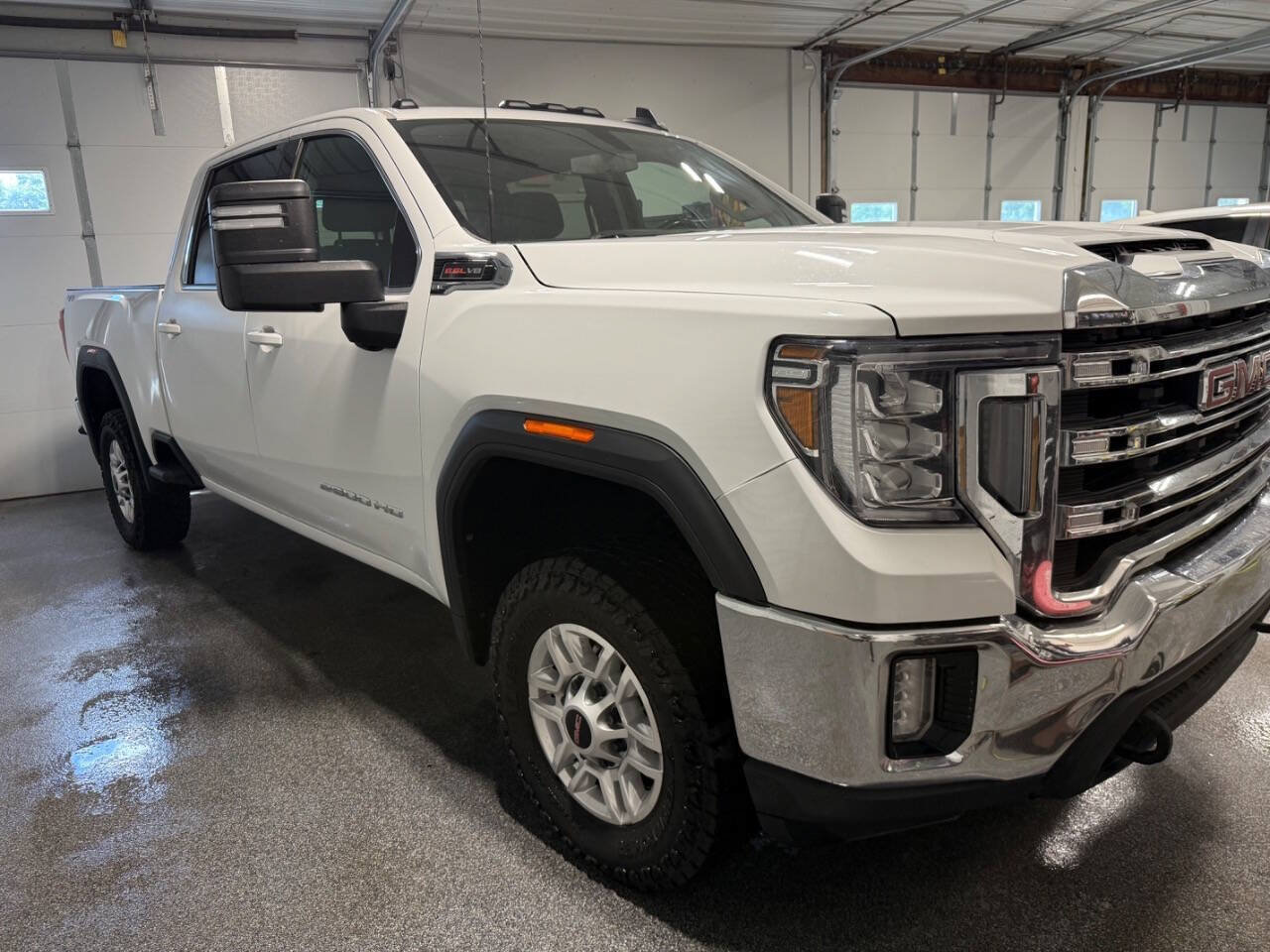 Used 2023 GMC Sierra 2500 SLE w/ Preferred Package AWD/4WD image 3