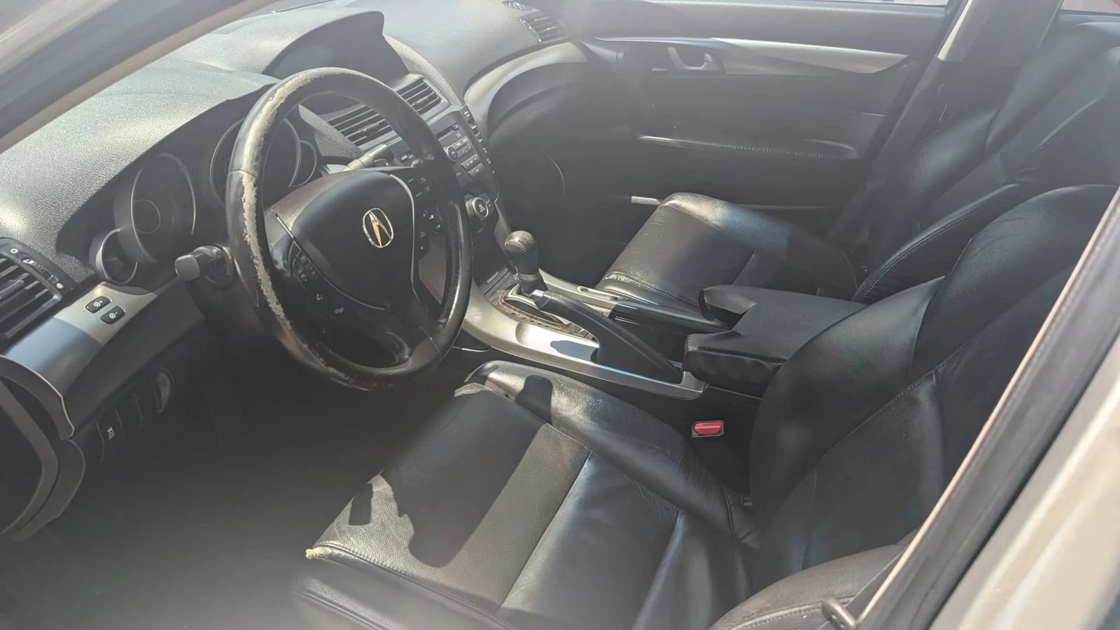 Used 2010 Acura TL FWD image 2