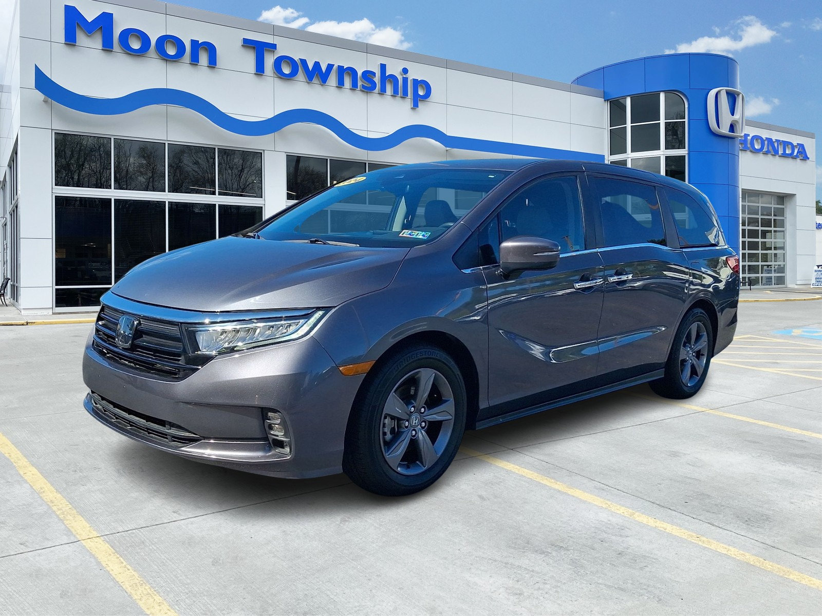 Used 2024 Honda Odyssey EX image 3