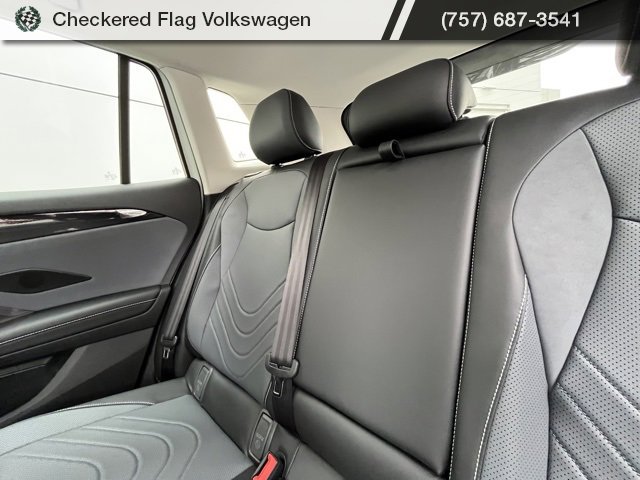 New 2025 Volkswagen Tiguan SE image 49