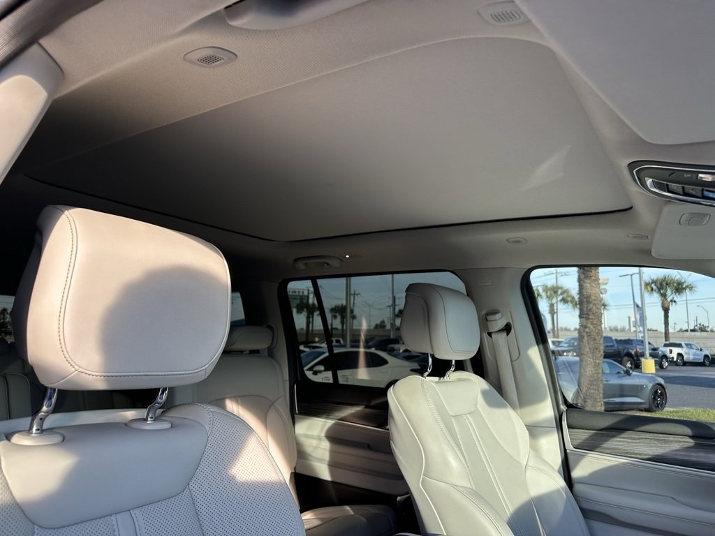 Used 2024 Jeep Wagoneer Series III w/ Premium Group I image 27