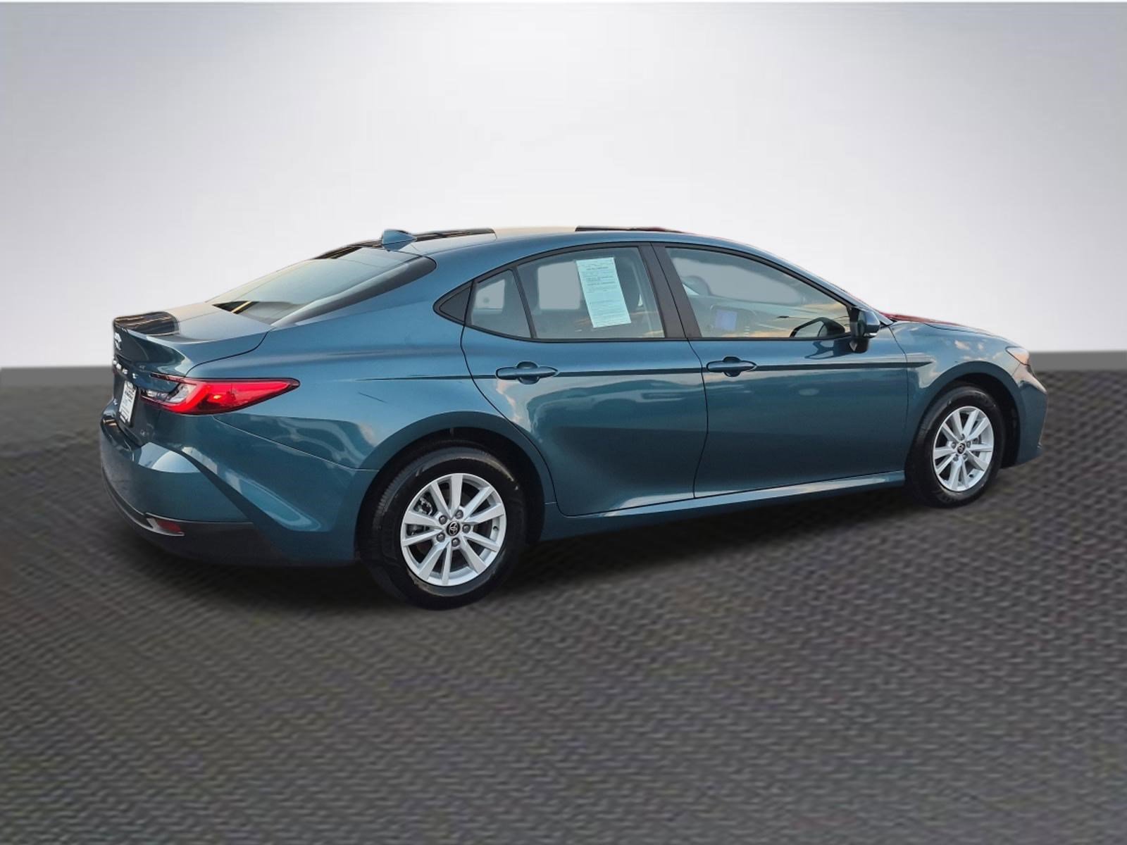 Used 2026 Toyota Camry LE image 4