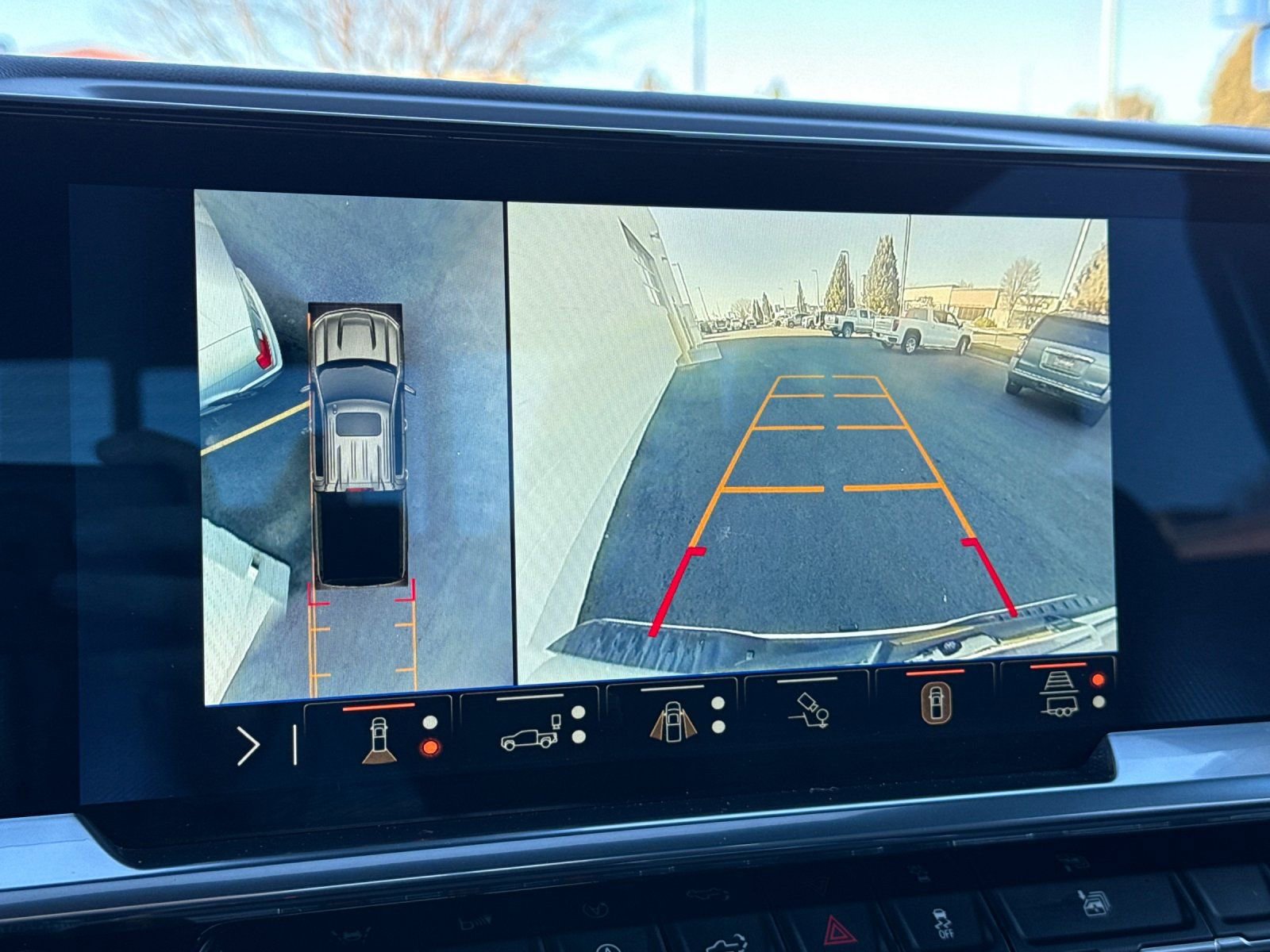 Used 2024 Chevrolet Silverado 1500 High Country w/ Technology Package image 23