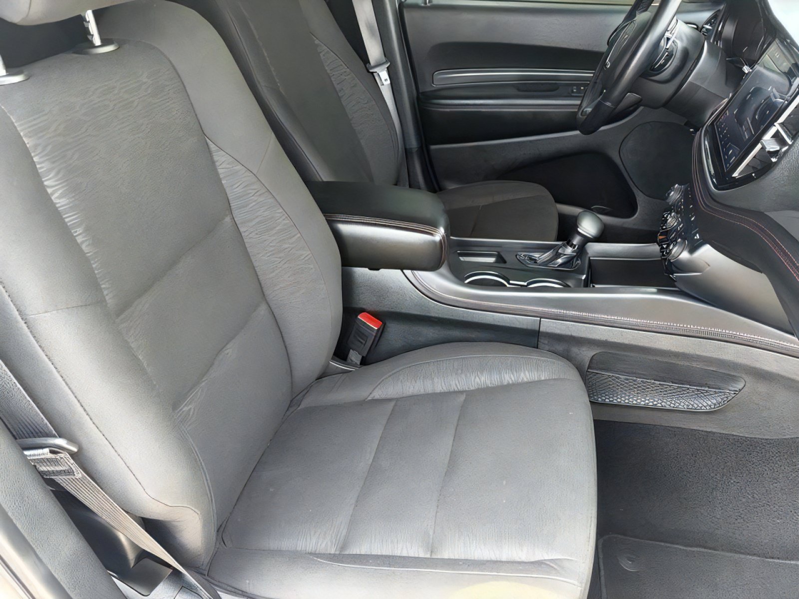 Certified 2026 Dodge Durango GT w/ Blacktop Package RWD image 30