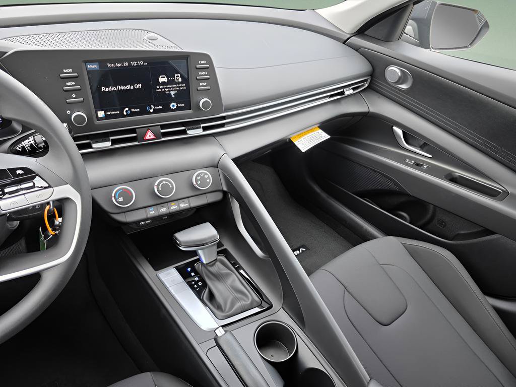 New 2026 Hyundai Elantra SE w/ Cargo Package FWD image 17
